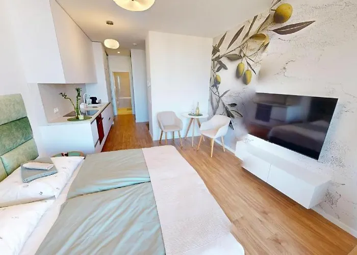 Fresholive Apartman *